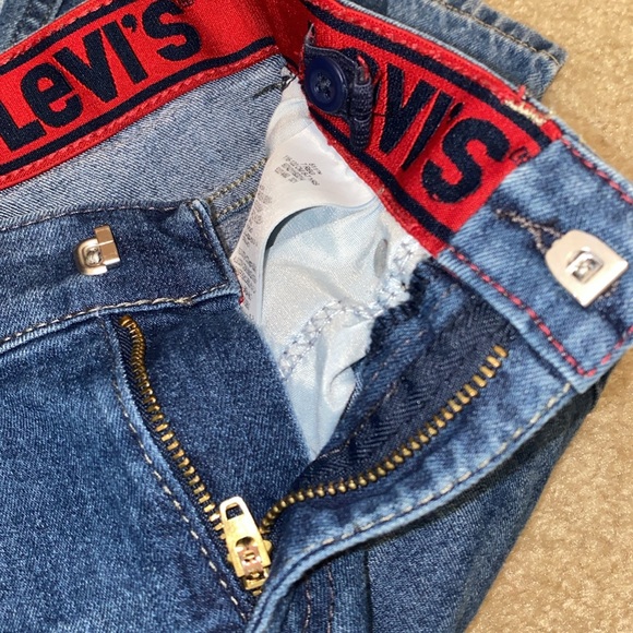 Two pairs of little boys size 7 jeans with adjustable waists. - Picture 7 of 11